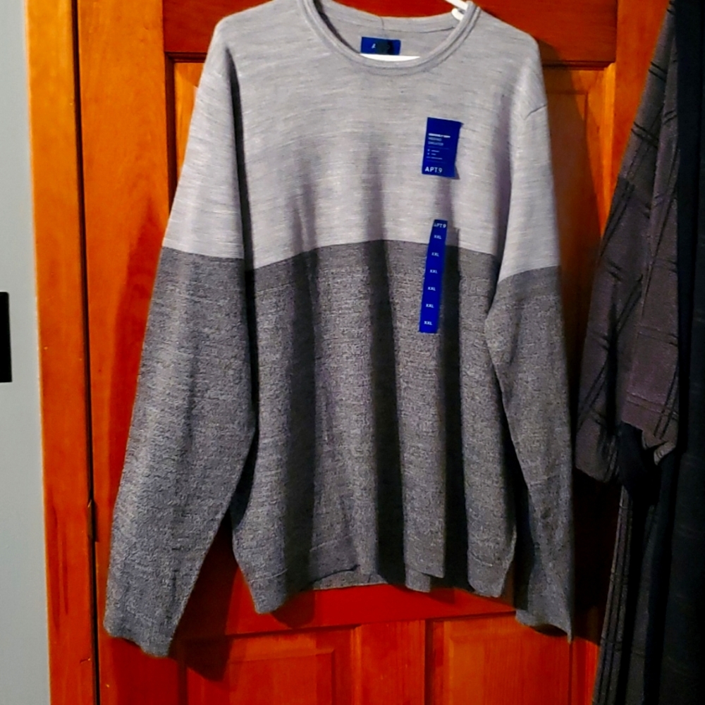 Mens crew neck sweater